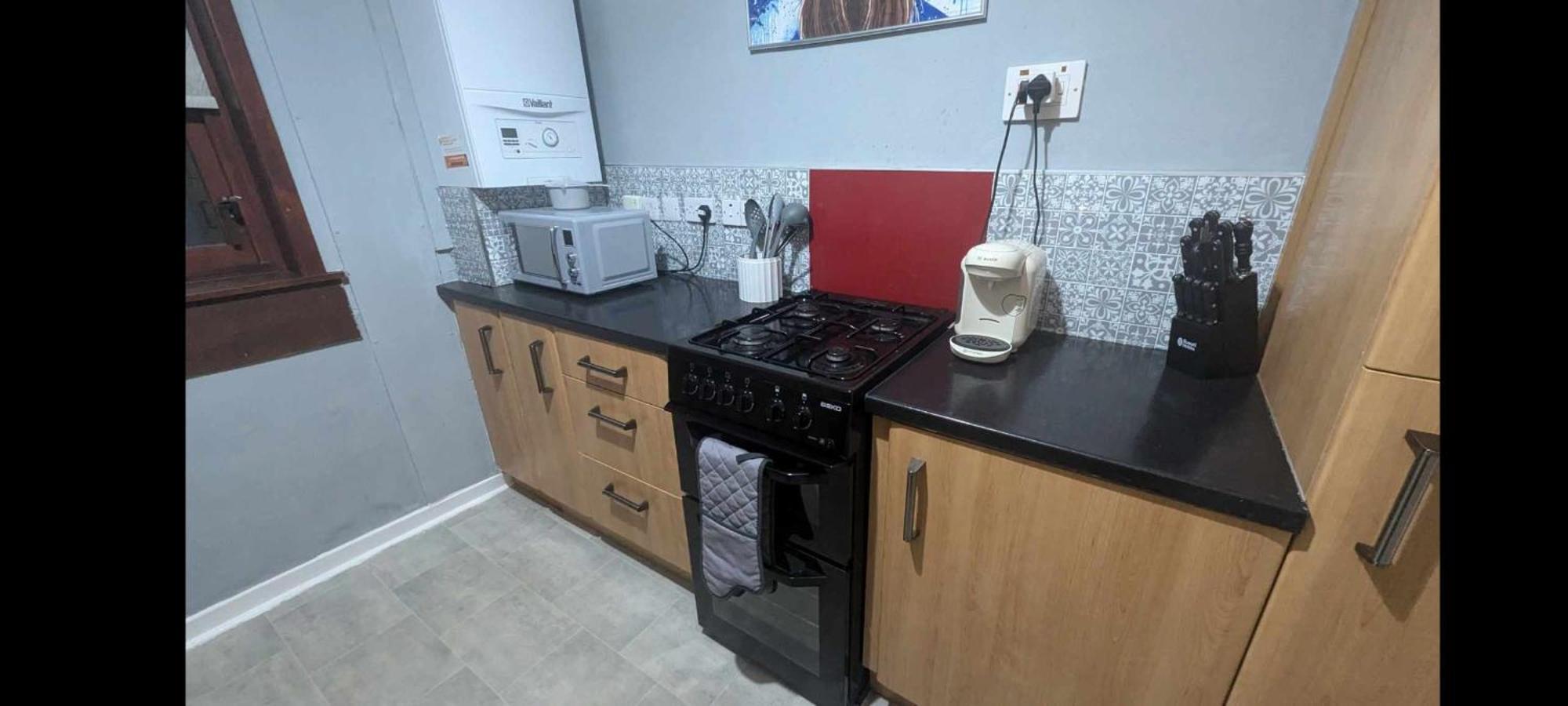Lovely 2 Bedroom Apartment In Heart Of Дънди Екстериор снимка